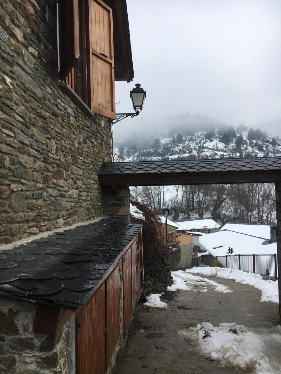 La Caseta De Queixans Con Chimenea Puigcerdà Eksteriør bilde